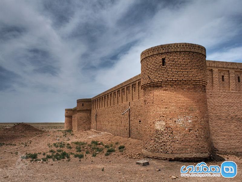 راهنمای سفر به کویر مرنجاب، جاذبه ای دیدنی و تاثیرگذار